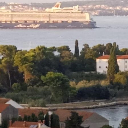 Studio Apartment In Preko With Sea View, Terrace, Air Conditioning, Wi-Fi Kültér fotó