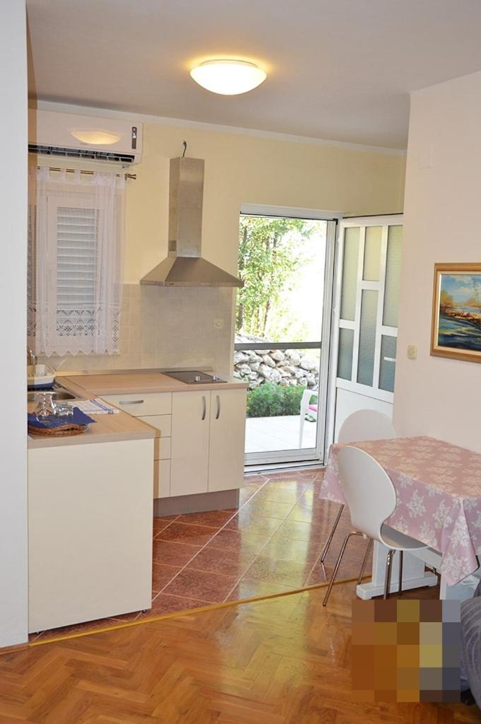 Studio Apartment In Preko With Sea View, Terrace, Air Conditioning, Wi-Fi Kültér fotó