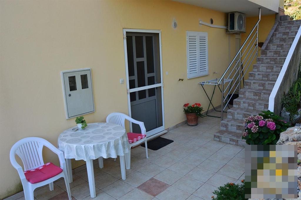 Studio Apartment In Preko With Sea View, Terrace, Air Conditioning, Wi-Fi Kültér fotó
